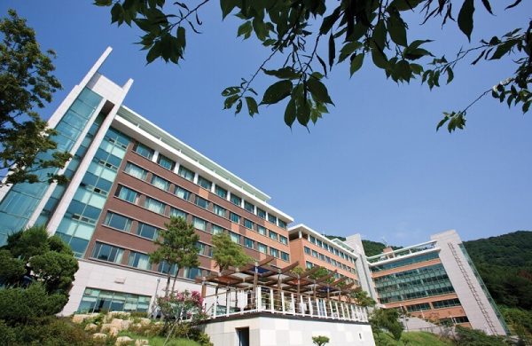 Đại học DongA Hàn Quốc – Ngôi trường của “Tự do – Chân lý – Chính nghĩa”